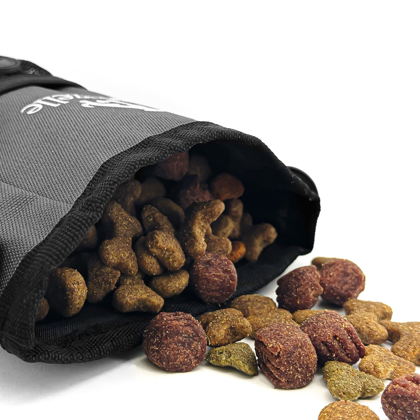 Bluzelle SnackKeeper Leckerlibeutel – Praktisch & Vielseitig für unterwegs